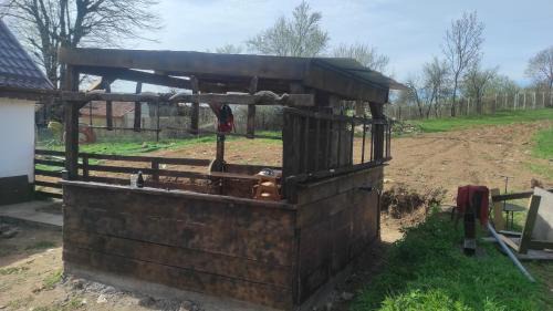 Carbunari Casa | La Măcei