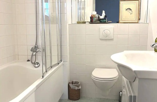 Sainte-Colombe-sur-lHers Casa | La Maison de Mama C: Charming french village home