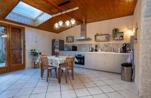 Saint-Christophe-sur-Guiers Casa | La maison des Jolicoeurs