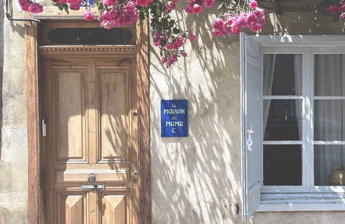 Sainte-Colombe-sur-lHers Casa | La Maison de Mama C: Charming French village home
