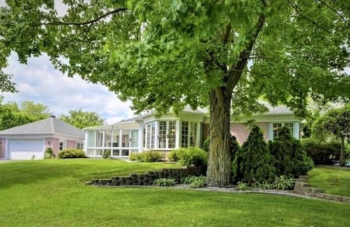 Saint-Paul-d'Abbotsford Casa | La Maison du Bonheur 🫶