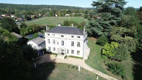 Marsac-sur-l'Isle Cama Y Desayuno | La maison au cèdre