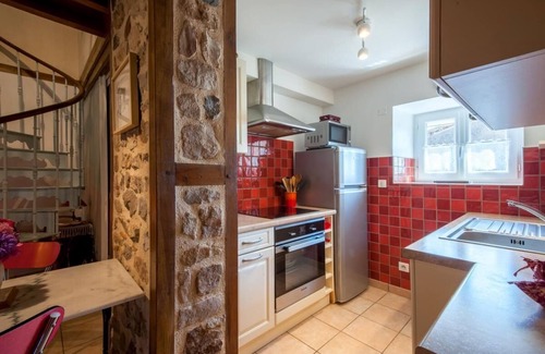 Montagny-sur-Grosne Casa | La Maison aux Pierres Levées