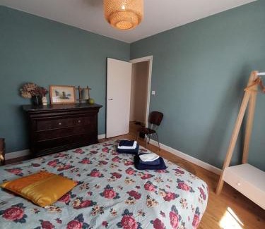 Le Vigean Casa | La maison aux volets bleus
