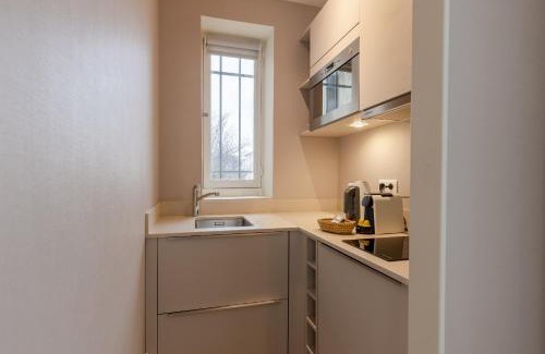 Limoges Apartamento | La Maison Blanche - AppartHôtels de charme Chic & Cosy à 350m du cœur de ville de Limoges - Accès autonome