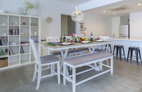 Kadena-cho Villa | La Maison Blanche