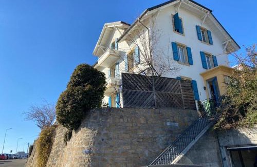 Hauterive Casa | La Maison Bleue à 2 pas du Lac du Neuchâtel