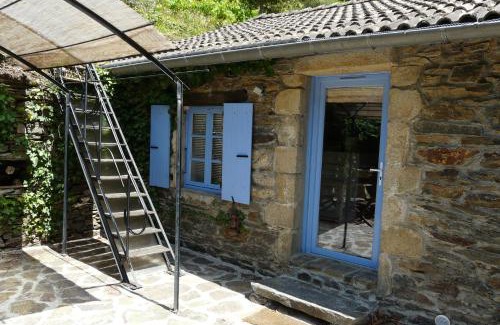 Saint-Melany Casa | La Maison Bleue d'Ardèche