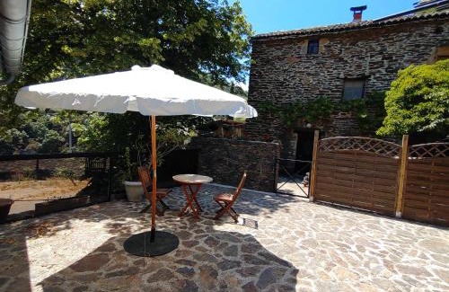 Saint-Melany Casa | La Maison Bleue d'Ardèche
