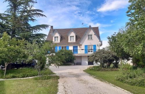 Corpeau Casa | La maison bleue