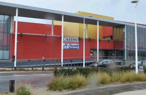 Dunkerque Centre Casa | La Maison Bleue, Jardin & Mer 300m