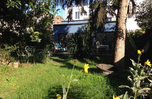 Trentemoult Cama Y Desayuno | La Maison Bleue Trentemoult