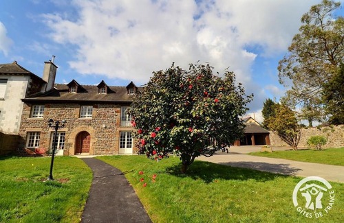 Saint-Symphorien Casa | La maison camelia