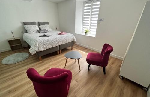Quimperle Casa | LA MAISON D'ALPHONSE, charmante, centre historique 4-6pers