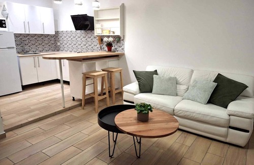 Valreas Casa | LA MAISON D' EMMIE 83m2 with WI-FI