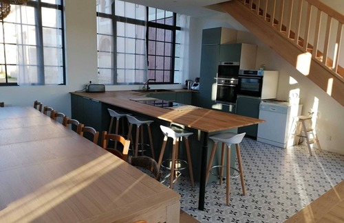 Ville-Saint-Jacques Casa | la Maison du Jardin, albergue 9 personas