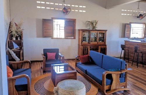Mahajanga Cabina | La maison d'hôte de la Forêt Retrouvée