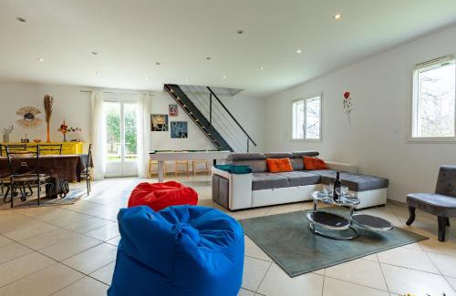 Sainte-Eulalie-en-Royans Casa | La maison dans les noyer