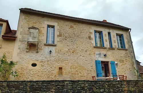 Meyrals Casa | La Maison de Carmensac – Encanto y tranquilidad en el corazón del Périgord Noir
