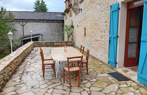 Meyrals Casa | La Maison de Carmensac – Encanto y tranquilidad en el corazón del Périgord Noir