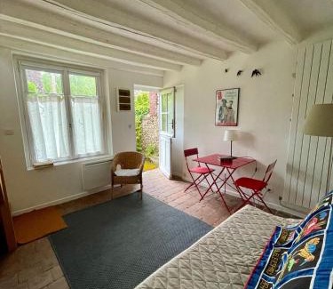 Chaise-Dieu-du-Theil Casa | La Maison de Maud