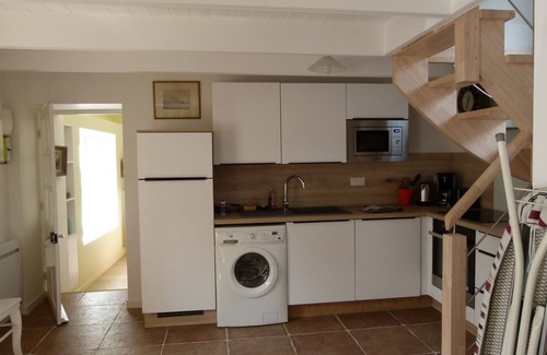 Pont-Croix Casa | La maison de Jeanne, 3-star tourist accommodation, near the Goyen river and church