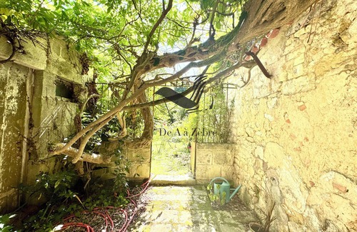 Rochefort Casa | La Maison de la Glycine - Located in the heart of town