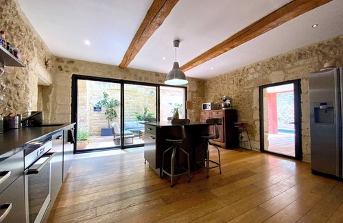 Mudaison Casa | La Maison de la Place - Charming house with swimming pool & exposed stone