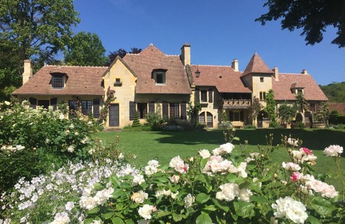 Apremont-sur-Allier Casa | La maison de la tour