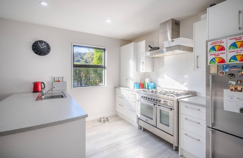 Akaroa Casa | La Maison de Manu Waiata - Akaroa Holiday Home