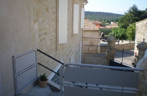 Combas Casa | LA MAISON DE PAPÉ Casa Rural por habitaciones: GÎTE COUR