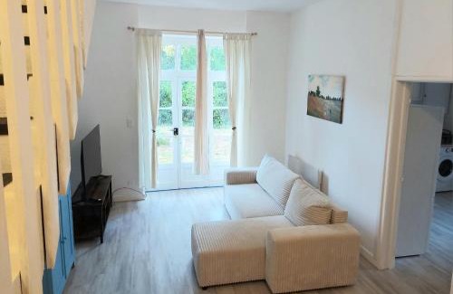 Theneuille Casa | La maison de Valentine