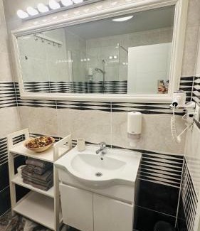 Otopeni Apartamento | La Maison de Zoe - Airport Residences
