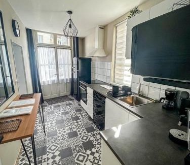 Loches Casa | La maison des Cordeliers