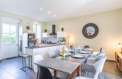 Caden Casa | La Maison des Frères (villa + annexe) by Interhome