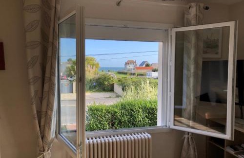Lion-sur-Mer Casa | La Maison des phares