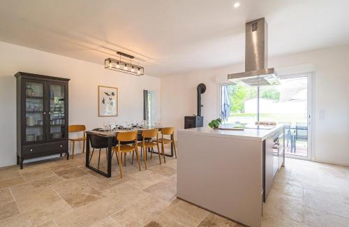 Athis Casa | La Maison Des Roses