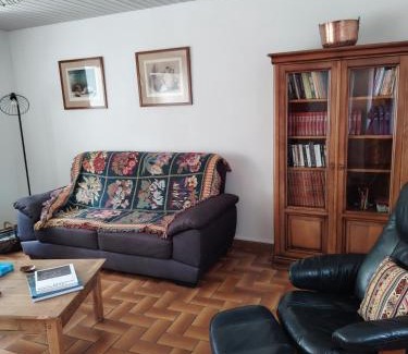 Manhac Casa | La Maison des Rosiers