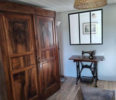 Manhac Casa | La Maison des Rosiers