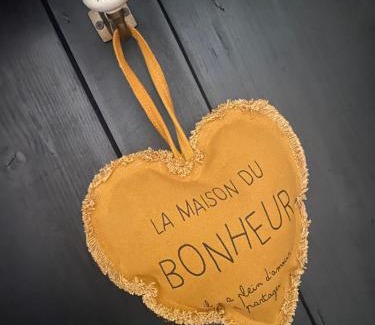 Thiel-sur-Acolin Cama Y Desayuno | La Maison du Bonheur