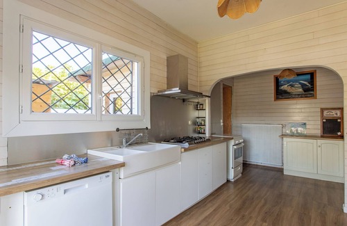 Ares Casa | La maison du Bonheur Ares, 28 pers with swimming pool