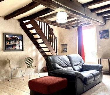 La Celette Casa | La Maison du Bout du Monde pour 6 personnes - Gîte en transition