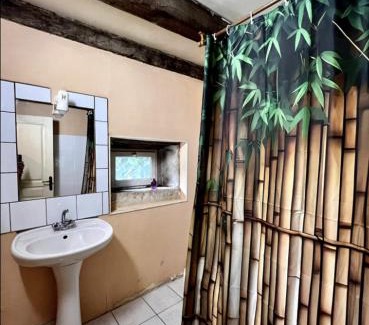 La Celette Casa | La Maison du Bout du Monde pour 6 personnes - Gîte en transition