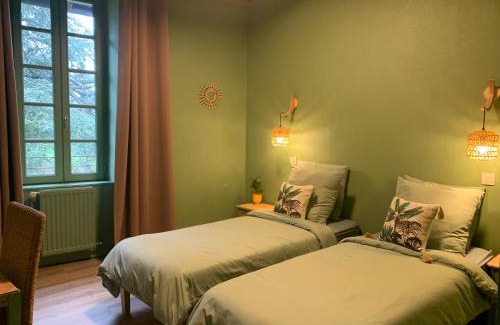 Benevent L Abbaye Cama Y Desayuno | La Maison du Cèdre