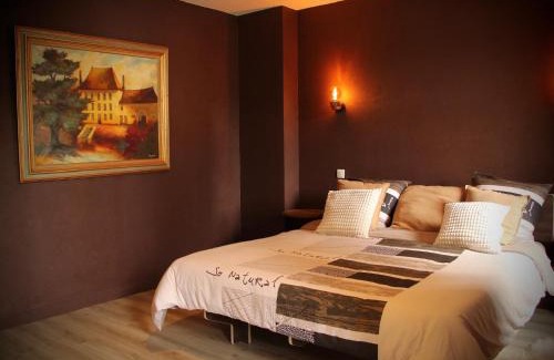 Benevent L Abbaye Cama Y Desayuno | La Maison du Cèdre