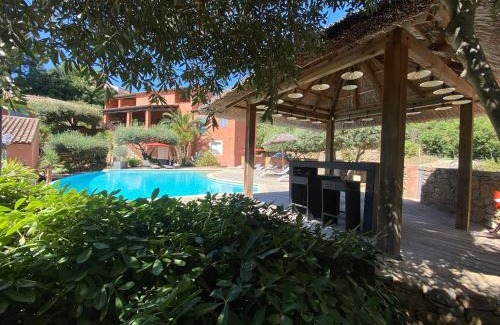 Bandol Cama Y Desayuno | La Maison Du Castellet