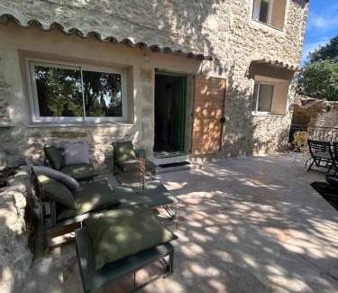 Lauris Casa | La Maison Du Jas