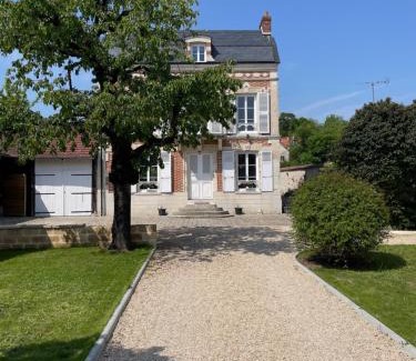 Auvers-sur-Oise Cama Y Desayuno | La Maison du Pere Pilon avec petit dejeuner