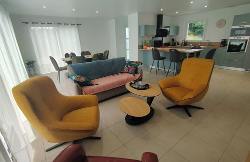Bodilis Casa | La maison du Soleil 4* ☀️,completed in 2025,near RN12 with high-speed wifi
