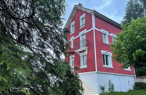 Bas-en-Basset Casa | La Maison Fleuri - Qouei Eichi - Swimming pool, Wifi, Family-friendly